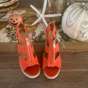 Never worn Michael Kors Wedge Sandels